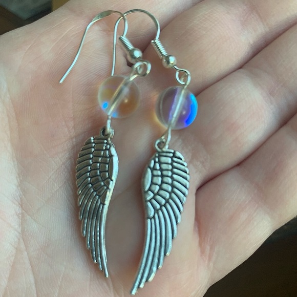 ✨NWT✨ Angel Aura Quarts & Angel Wing Dangle Earrings ✨ ✨Hand Crafted… - Picture 3 of 6